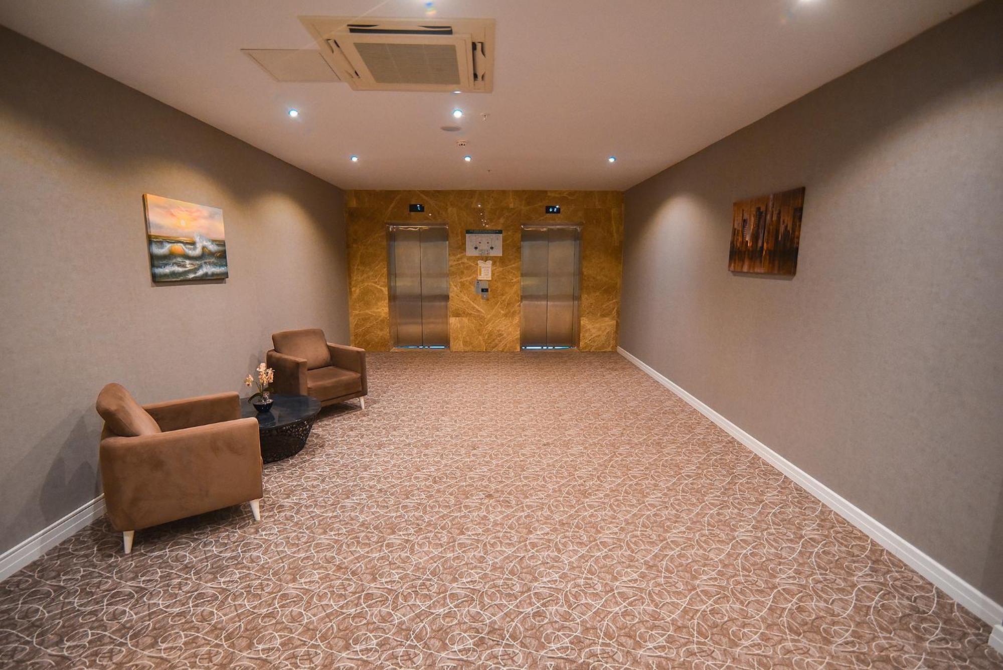 Royal Comfort Hotel Arakli Bagian luar foto
