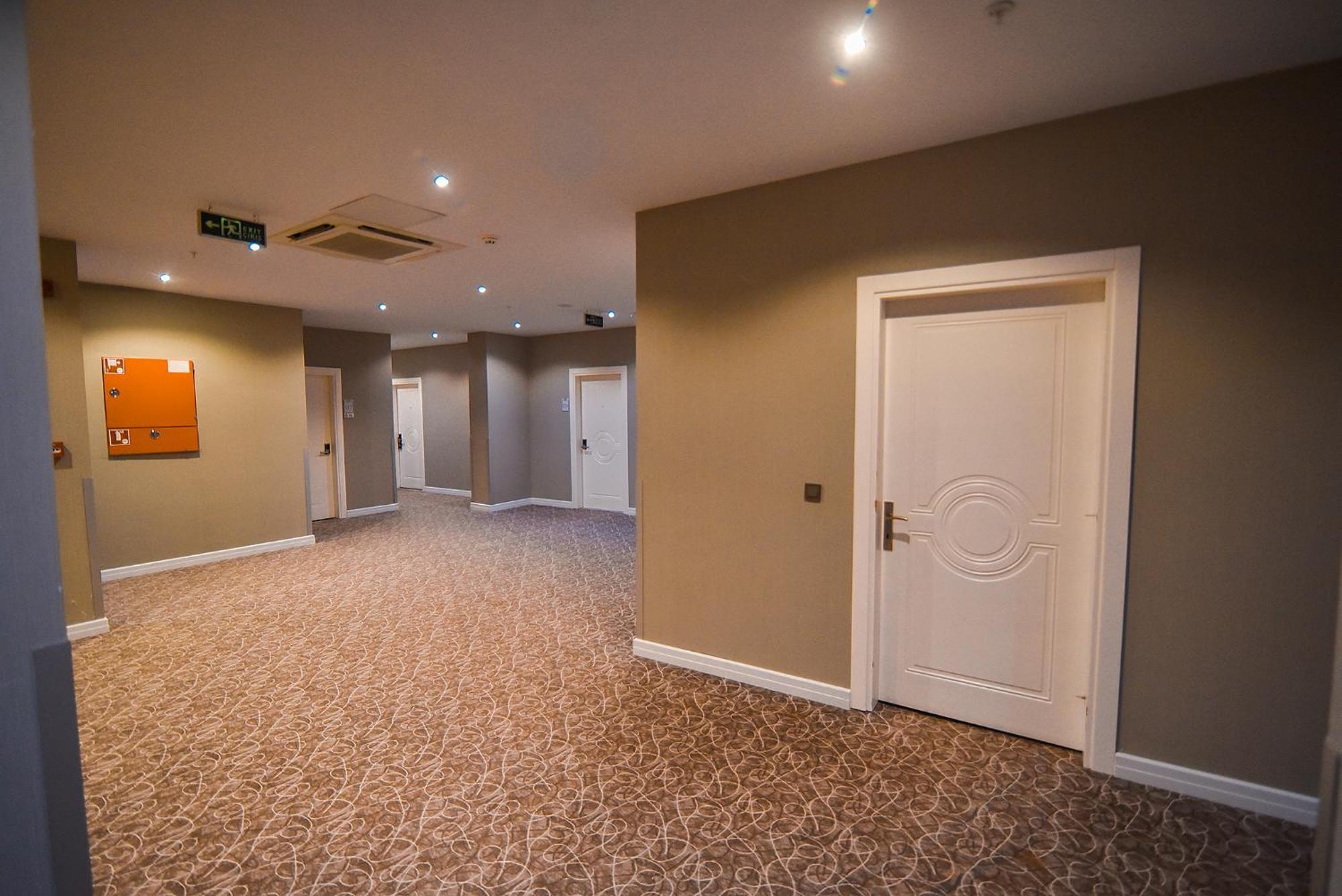 Royal Comfort Hotel Arakli Bagian luar foto