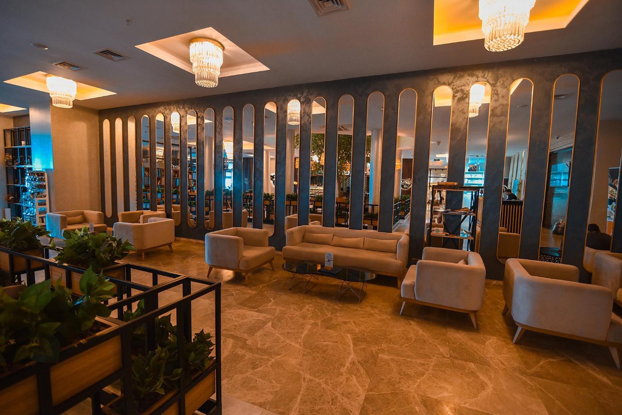 Royal Comfort Hotel Arakli Bagian luar foto