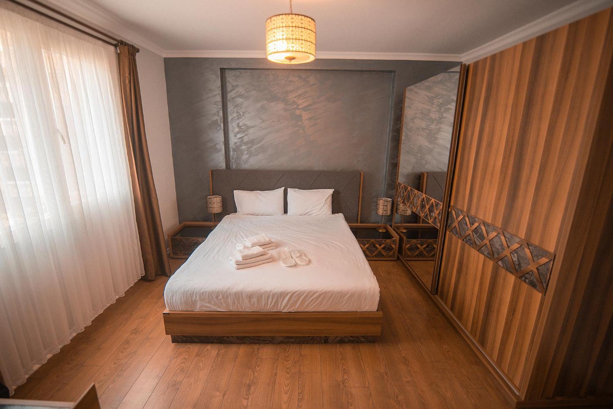 Royal Comfort Hotel Arakli Bagian luar foto