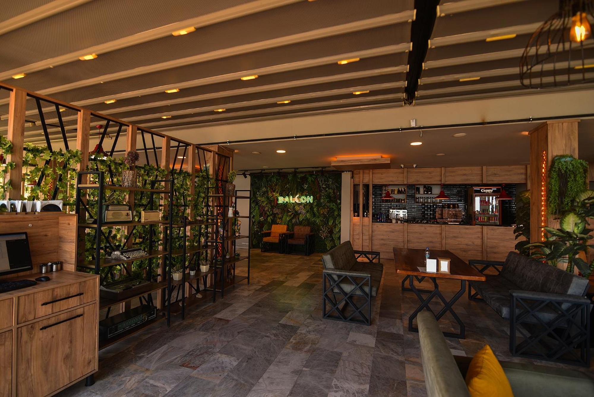 Royal Comfort Hotel Arakli Bagian luar foto