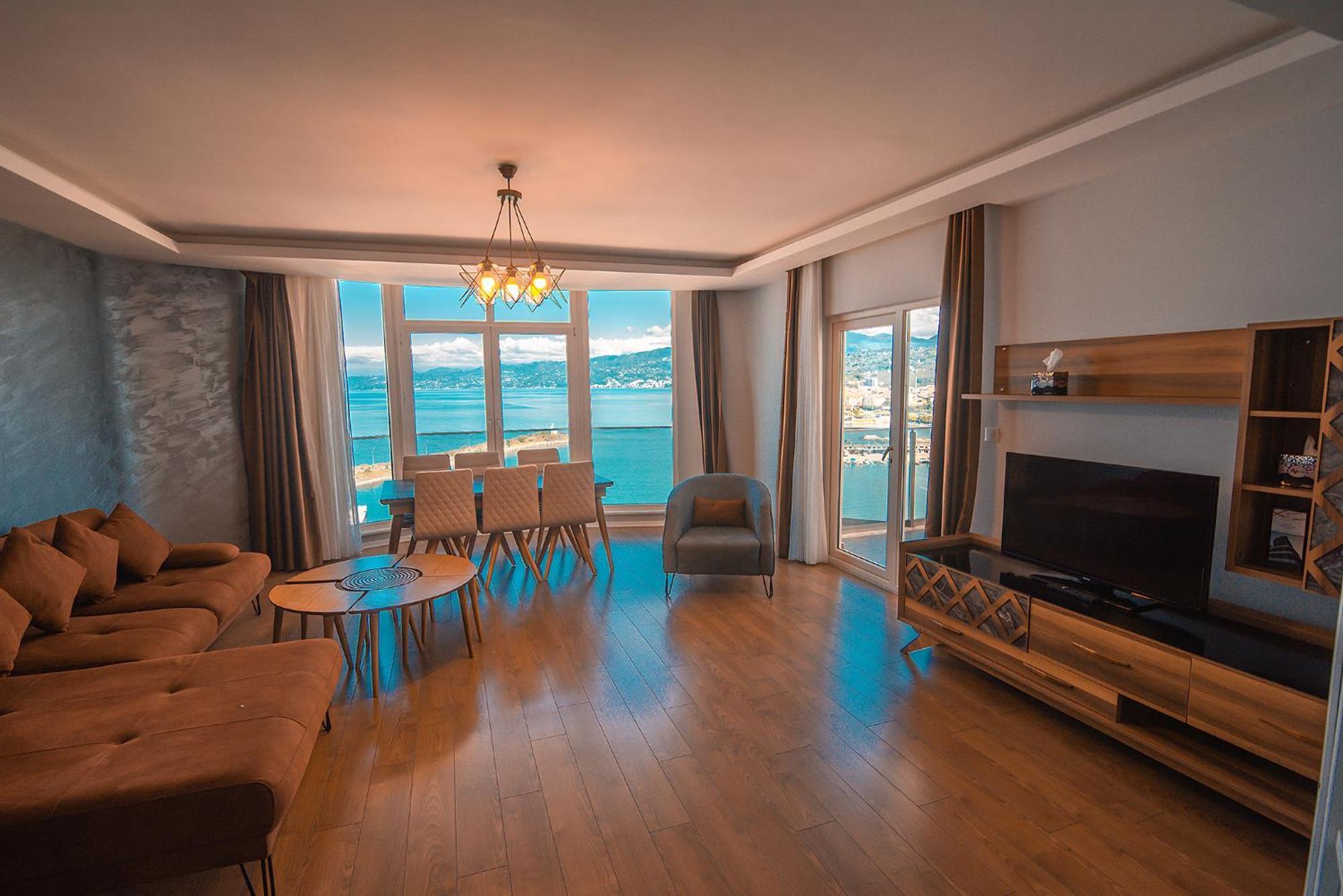 Royal Comfort Hotel Arakli Bagian luar foto